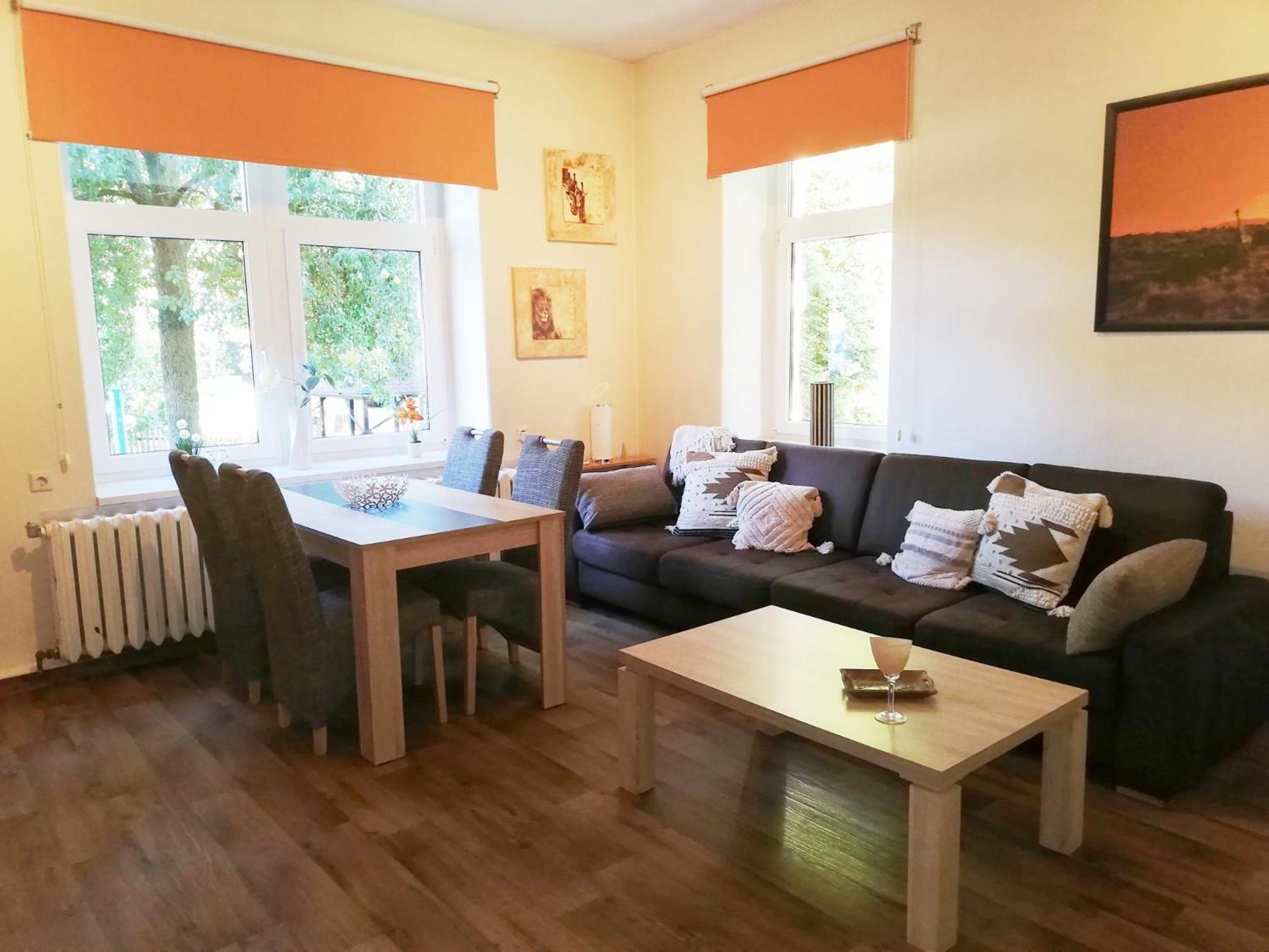Ferienwohnung Und Pension "Zur Aue" Konigsbruck Exterior foto