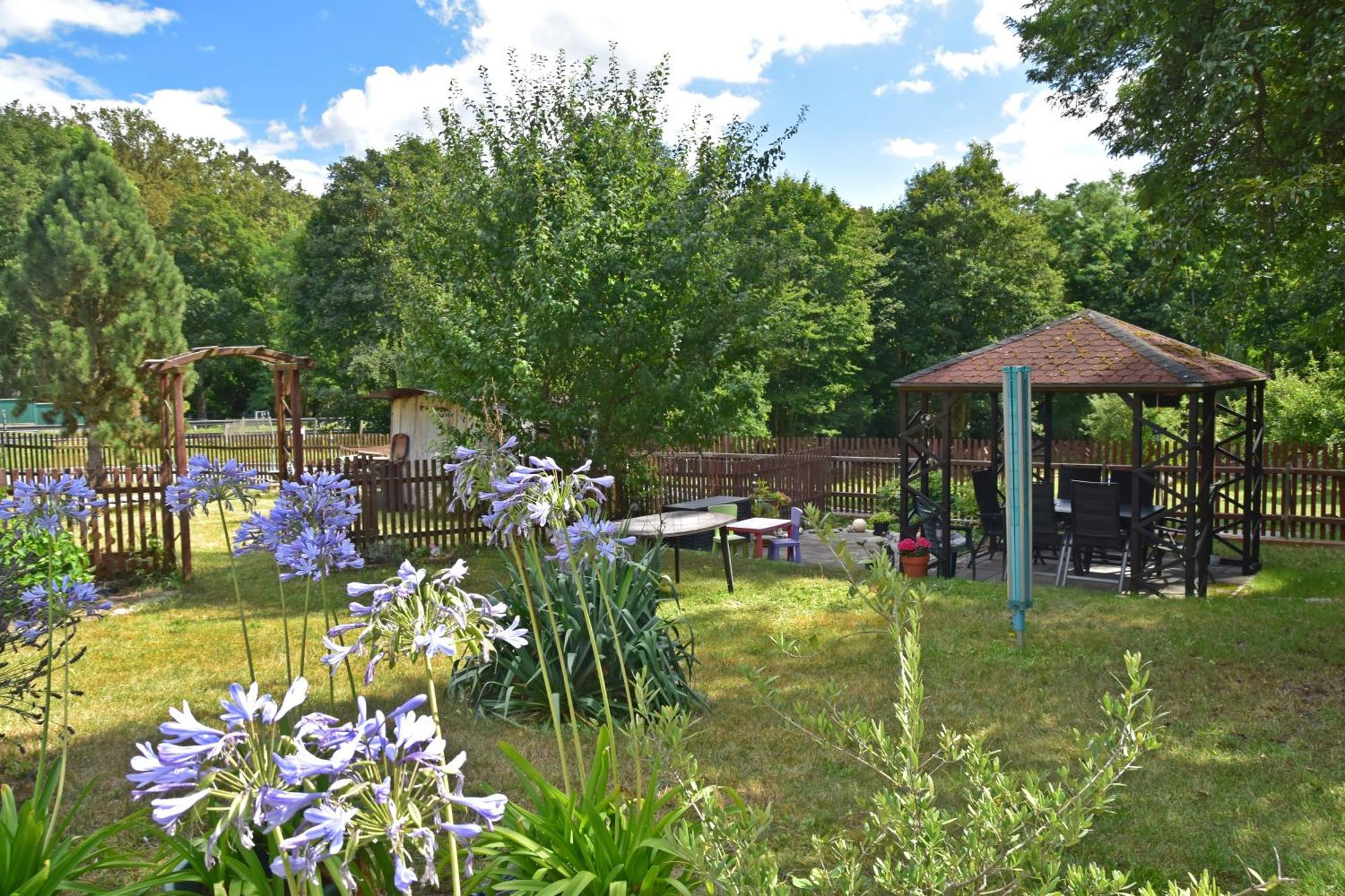 Ferienwohnung Und Pension "Zur Aue" Konigsbruck Exterior foto
